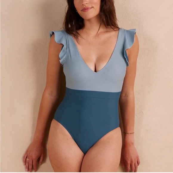 Elegant Blue Ruffle Sleeve One-Piece Swimsuit - Picture 1 of 8